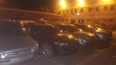 ضبط 4 سيارات مخصصة للمعاقين داخل فيلا بالتجمع الخامس 