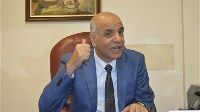 «مصر للفنادق» تدرس بيع حصصها في شركات المال العام 