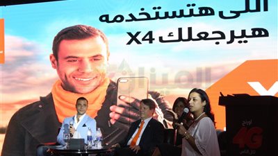 الممثل «محمد إمام» يشعل احتفالية «أورنج» لإطلاق الـ«4G»