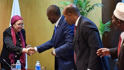 منى زوبع توجه الدعوة للوفد البوروندى للمشاركة فى مؤتمر 