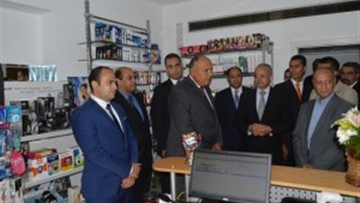 وزير الخارجية يفتتح عددًا من الوحدات الخدمية بديوان عام الوزارة