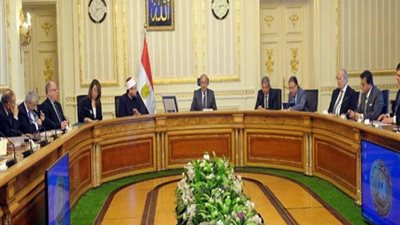 الحكومة تنفي إقرار زيادة في أسعار المواد البترولية خلال العام الحالي