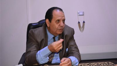 وكيل وزارة السياحة الأسبق:  قرارات «يحيى راشد» مهينة للقطاع