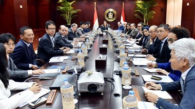 «نصر» تبحث مع مجلس الأعمال المصرى اليابانى و«جايكا» و«جيترو» زيادة الاستثمارات اليابانية 