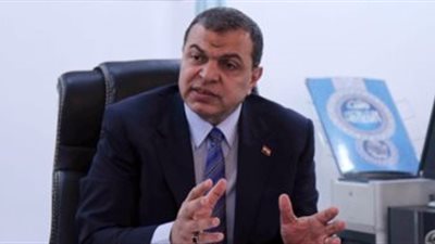 «القوى العاملة» تتابع شكاوى العاملين المصريين بالأردن