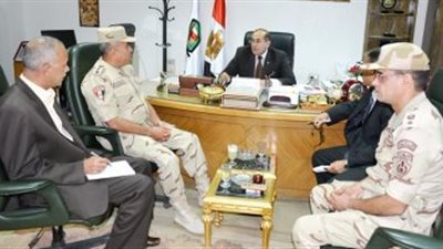 محافظ سوهاج : تطوير جميع المناطق والأسواق العشوائية العام المقبل