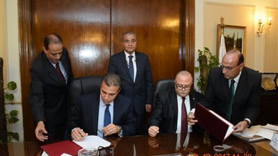 «التموين» توقع برتوكول تعاون من يونيليفر المشرق لتطوير المجمعات الاستهلاكية 