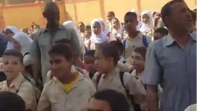 بالفيديو.. طابور الصباح الجديد «يعيش السيد الوزير المحافظ.. عاش السيد مدير الإدارة»