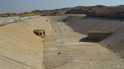 الانتهاء من أعمال البحيرة الصناعية لمواجهة السيول برأس غارب