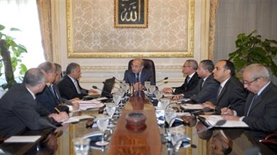 «الوزراء» ينفي نقص 1420 صنفًا دوائيًا بالسوق