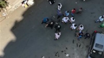 بالصور.. إبطال مفعول قنبلة داخل سيارة بشارع شبرا