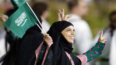 المرأة السعودية: قرار قيادة السيارة «أغلى هدية من أغلى ملك»