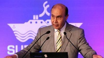 السيسي يصدر قراراً جمهورياً بمد خدمة مهاب مميش