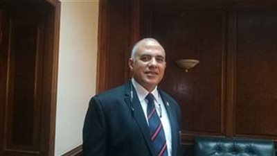 وزير الري يتلقى تقريراً عن مشروعات «التوسع الأفقي» للحماية من السيول