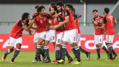 السيسي للمنتخب الوطني: بجهدكم أسعدتم 100 مليون مصري
