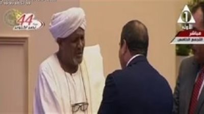 «السيسي» يمنح صاحب «شفرة» حرب أكتوبر وسام النجمة العسكرية