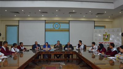 «الجيوشى» يجتمع بالمكتب التنفيذي لاتحاد طلاب مدارس الجمهورية