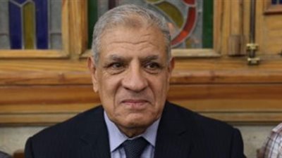 «محلب» يطالب المحافظين بوضع مخططات لاستثمار أراضي محافظاتهم