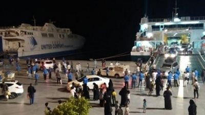 ميناء سفاجا يستقبل 259 راكباً و128 شاحنة و7 سيارات