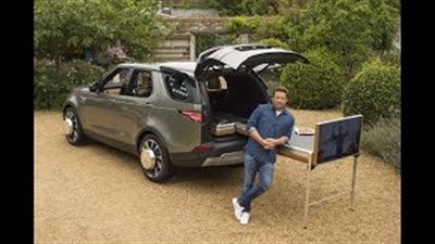 شاهد.. لاند روفر ديسكفري تحمل بداخلها مطبخًا متحركًا 