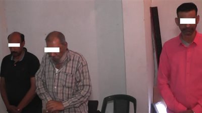 مباحث القليوبية تداهم وكر لتزوير العملات واللوحات المعدنية للسيارات