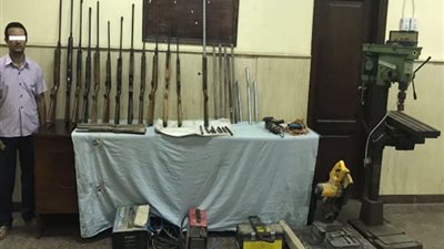 ضبط شخص يُدير ورشة لتصنيع الأسلحة النارية بالإسكندرية