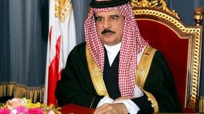 العاهل البحرينى يعزى الرئيس السيسى فى ضحايا حادث الواحات الإرهابى