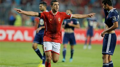 جماهير النجم الساحلي تحاصر النادي احتجاجا على «سداسية الأهلي»