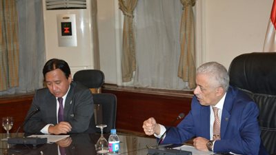 «شوقي» يبحث مع أعضاء «جايكا» تنفيذ تجربة «المدارس اليابانية» 