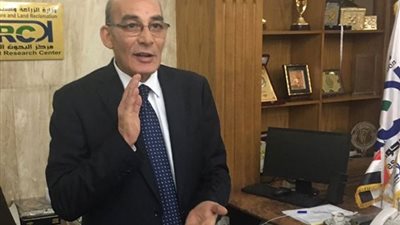 «البنا» يوجه بسرعة الانتهاء من توقيع العقود الابتدائية والنهائية للمنتفعين بالإصلاح الزراعي