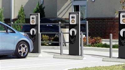  4 شركات سيارات تتحالف لإنشاء محطات شحن كهربائية