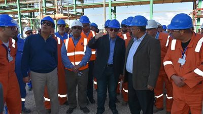 «الملا» يتفقد المرحلة الأولى من مشروع تنمية حقل آتول بالبحر المتوسط