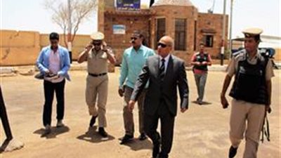 مساعد وزير الداخلية يتفقد الخدمات الأمنية بوادي الريان
