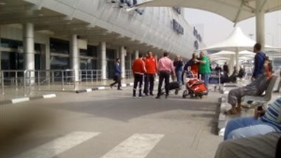 المنتخب الوطني يصل القاهرة بعد أداء عمرة كأس العالم