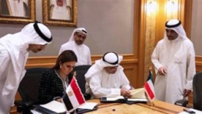 بقيمة مليار جنيه.. سحر نصر توقع اتفاقيتين مع الصندوق الكويتى لدعم مشروعات سيناء