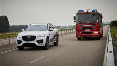 بالصور.. جاكوار لاند روفر تختبر سيارتها الذاتية القيادة للمرة الأولى