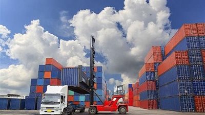 «الصادرات والواردات»: انخفاض واردات اللحوم والفول والزيوت النباتية خلال 9 شهور