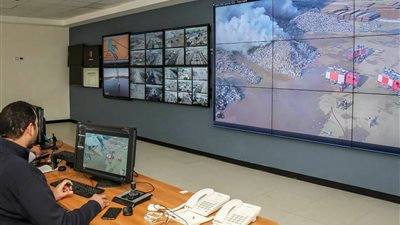 ميناء دمياط: السيطرة على حريق بإحدى ساحات تخزين الحديد الخردة 