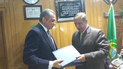 بروتوكول تعاون لاستكمال تطوير «سوق الجمعة» بالإسماعيلية