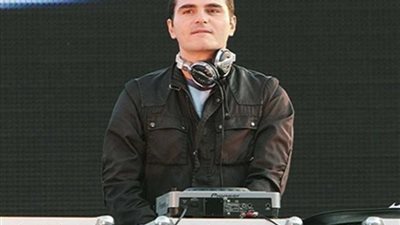 «مصر للصوت والضوء»: الـ«دي جي» العالمي ديفيد فانديتا تحت سفح الهرم ليلة رأس السنة