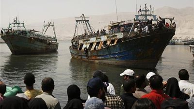 عودة 334 مصريًا ووصول 216 شاحنة عبر منفذ السلوم خلال 48 ساعة