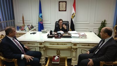 «عبده» و« صديق» يتابعان موقف المناطق غير الآمنة بالبحيرة