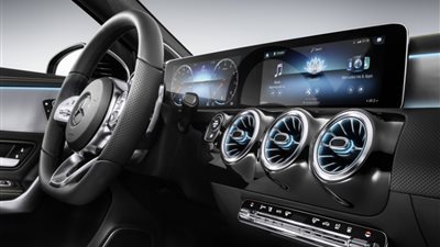 بالصور.. مرسيدس تكشف عن أقوى نظام معلوماتي على الإطلاق