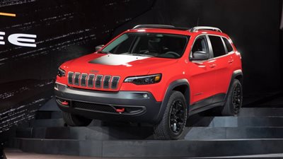  بالصور.. «جيب» تدشن «شيروكي 2019» خلال مشاركتها بمعرض «ديترويت» 