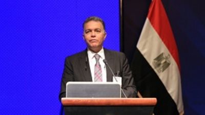 وزير النقل: تنفيذ مشروعات لتطوير السكة الحديد فى الصعيد بـ7.5 مليار جنيه