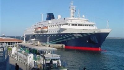 وصول وسفر 391 راكبا وتداول 77 شاحنة بموانيء البحر الأحمر