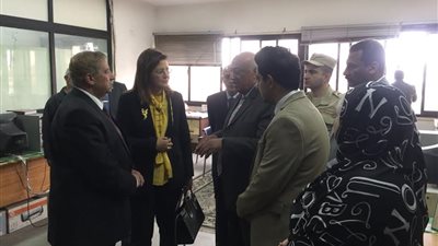 «السعيد» تلتقي بموظفي مكتب التخطيط الإقليمي بمنطقة القناة