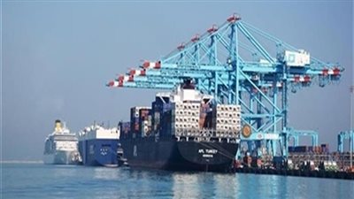 ميناء دمياط يستقبل 9 سفن حاويات وبضائع عامة خلال 24 ساعة