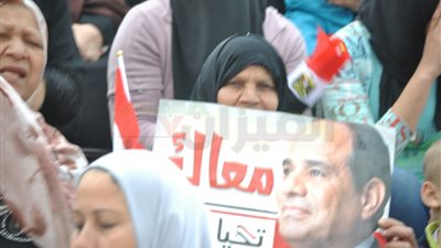 «انزل شارك لدعم بلدك» هتافات الحضور بمؤتمر «مطروح» الحاشد للمشاركة فى الانتخابات الرئاسية