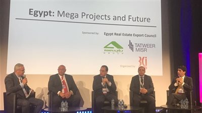 وزير الإسكان يُسوّق للمشروعات الكبرى فى معرض «ميبيم» بـ«فرنسا»